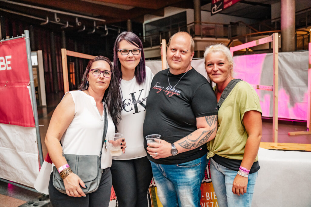 01072023_Ü30Party_MessehalleWels_(c)EderStefanie_00025